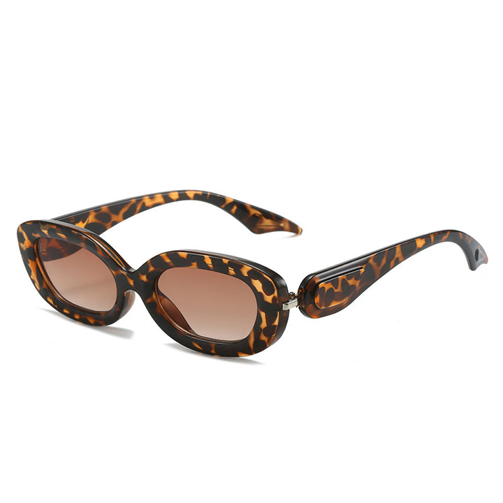 Ladies stylish sunglasses with elegant, curved frame Bowlift