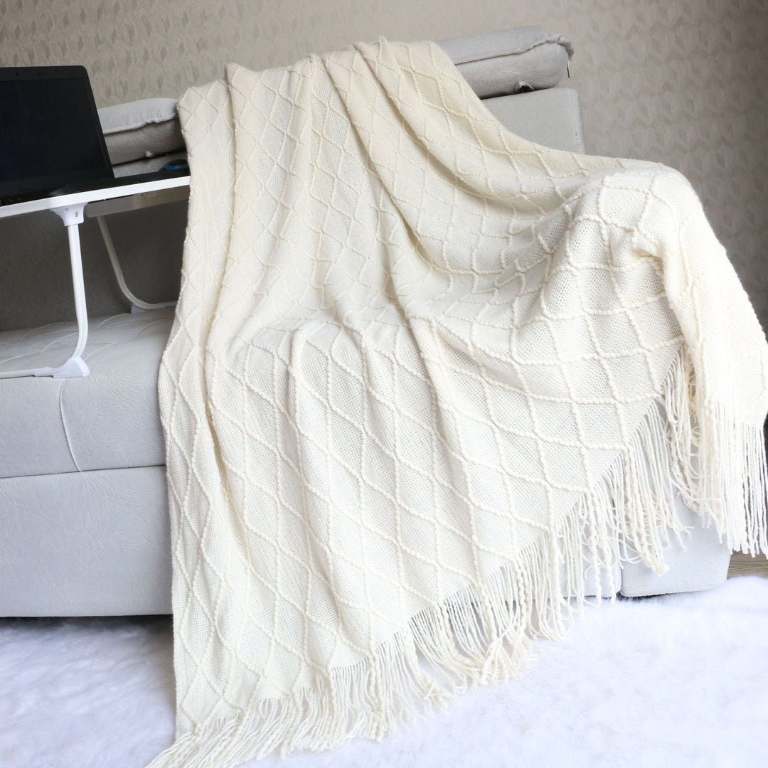 Luxurious Textured Knit Throw Blanket Bowlift
