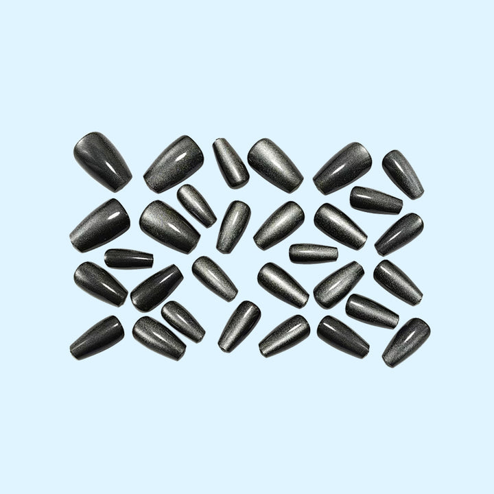Artificial Nails in Elegant High Gloss Finish Bowlift