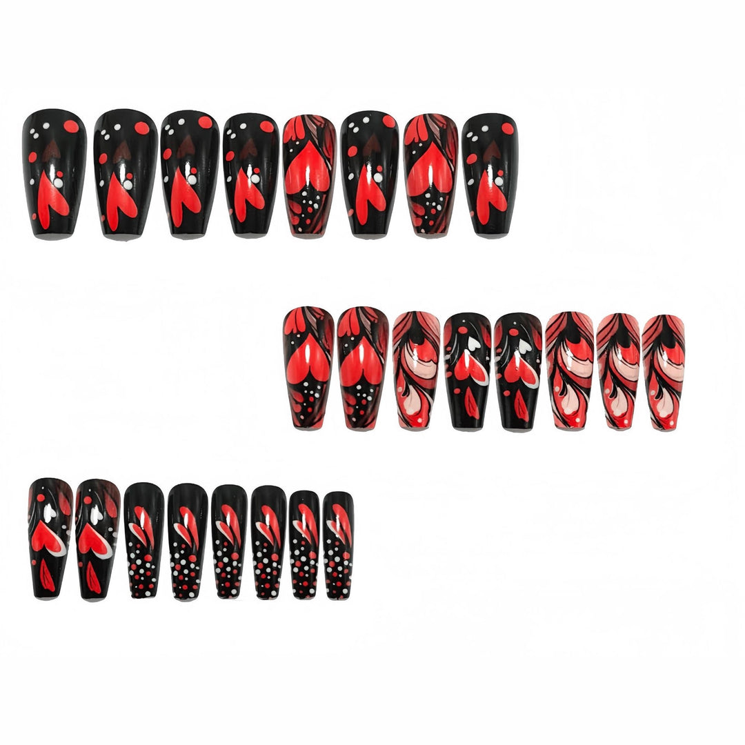 Art Nails in Creative Heart Design Bowlift