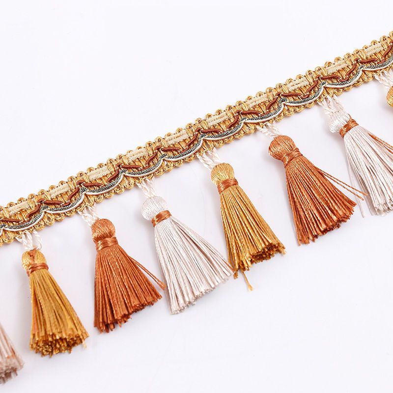 Decorative fringe trim Bowlift