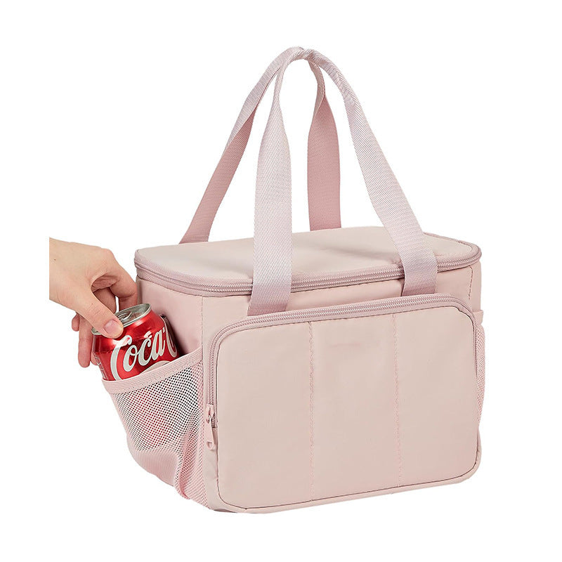 Insulated and Practical Picnic Bag Bowlift