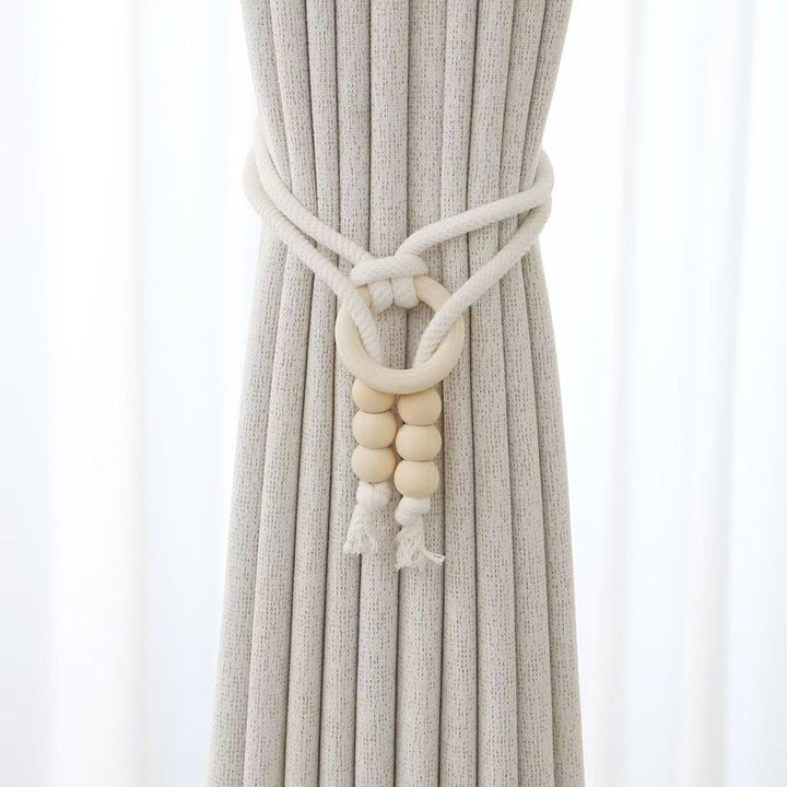 Elegant curtain tieback with tassels Bowlift