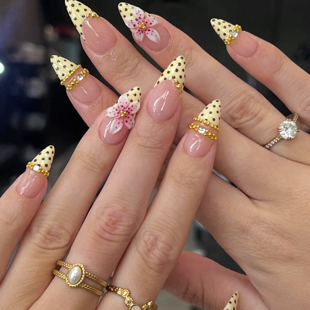 Artistic 3D Floral Accent Stiletto Nail Art Extensions Bowlift
