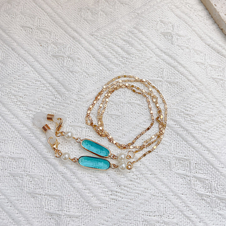 Elegant Necklace with Unique Pendant Bowlift