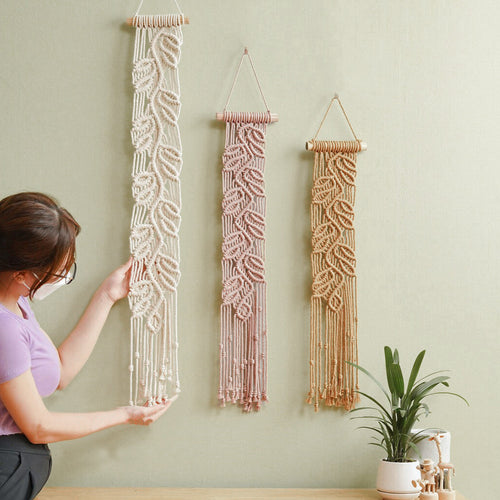 Handwoven Macrame Wall Decoration with Leaf Design