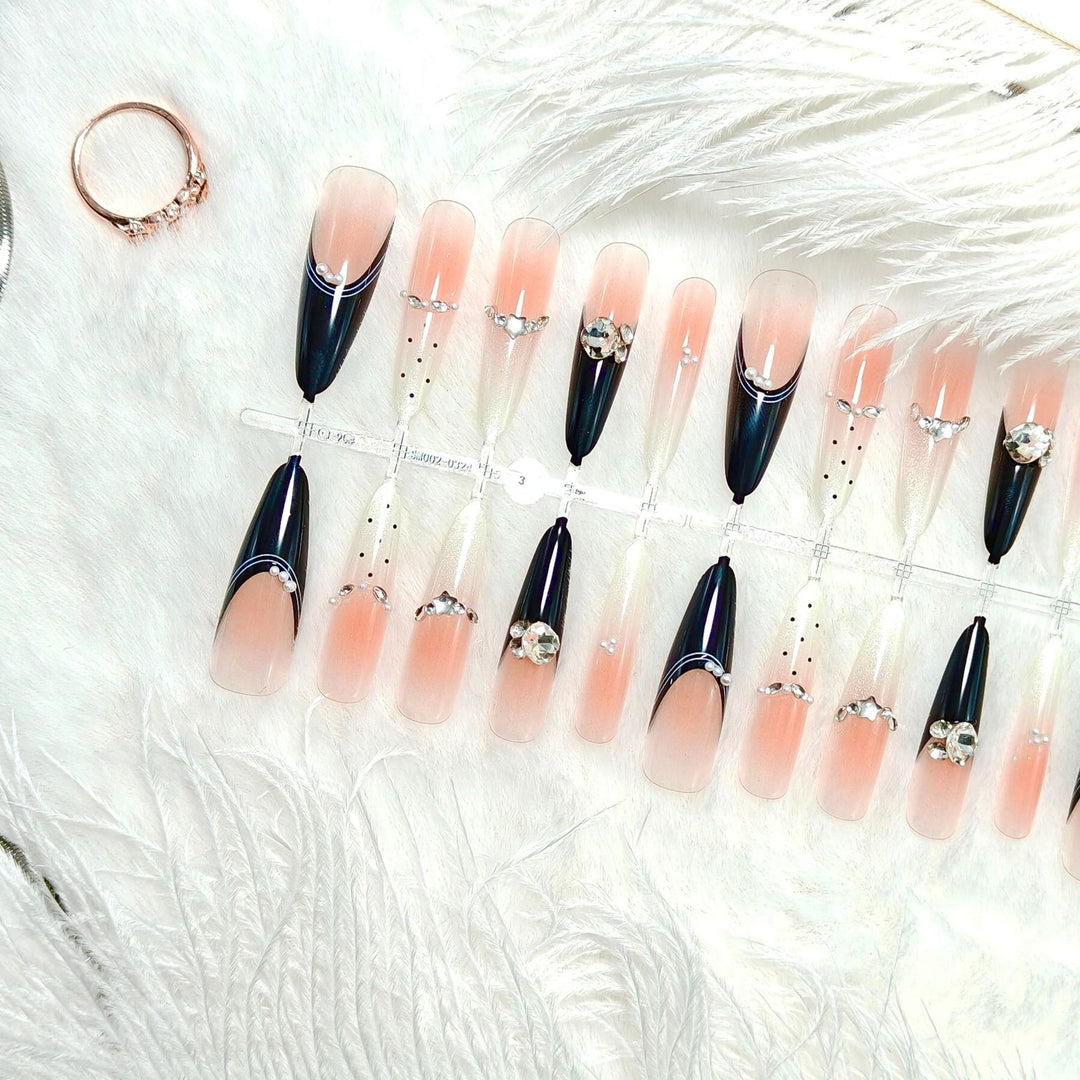 Elegant Artificial Nails with Glitter Accents and Fashionable Design Bowlift