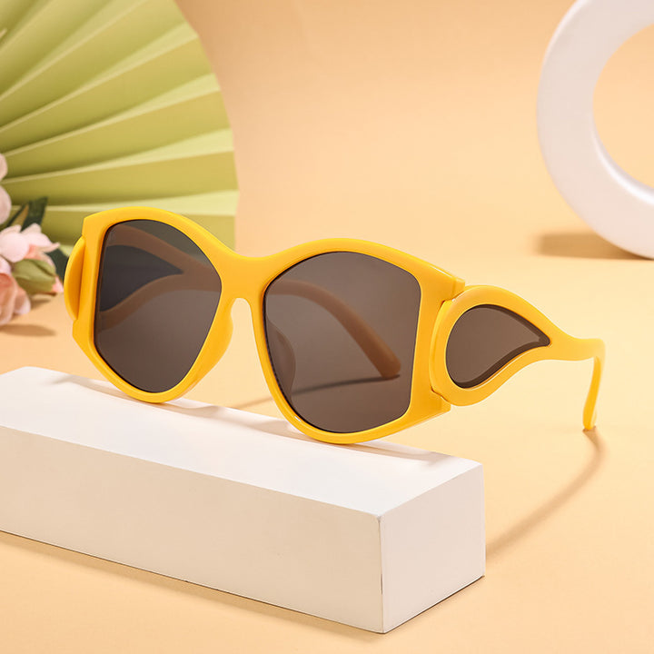 Ladies modern Cat-Eye sunglasses with unique frame and UV protection Bowlift