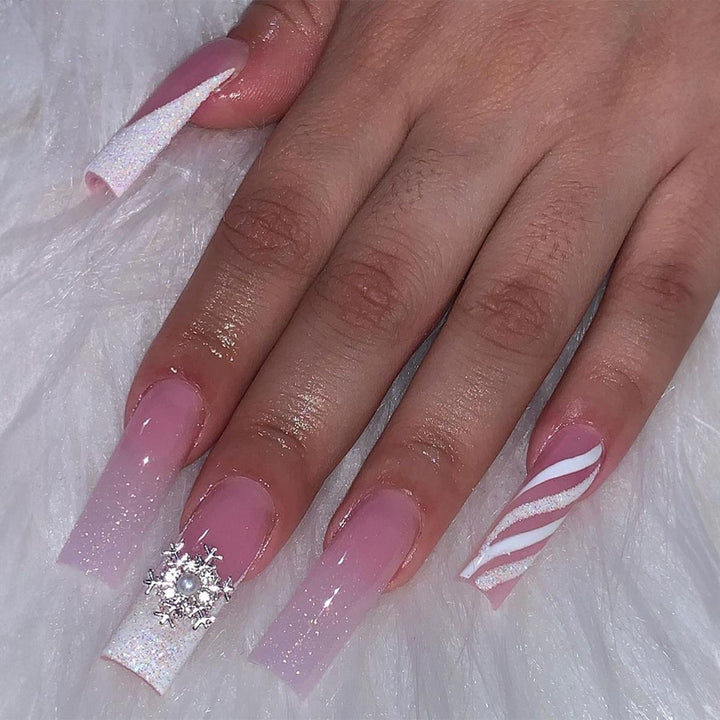 Decorative Press-On Nail Art Set with Elegant Floral and Shimmer Design Bowlift