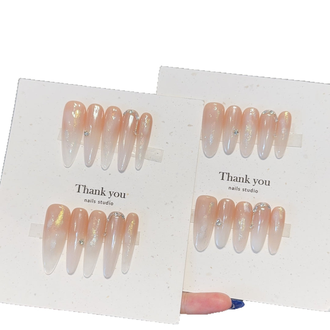 Artificial Nail Set with Elegant Glitter Accents Bowlift