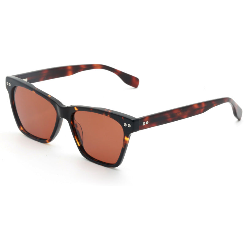 Women stylish and modern sunglasses Bowlift