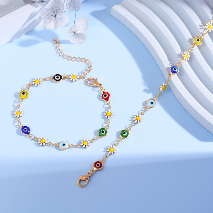 Charming Daisy and Evil Eye Bracelet Bowlift