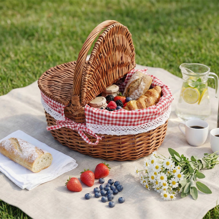 Women’s picnic basket with romantic checkered pattern and removable lining Bowlift