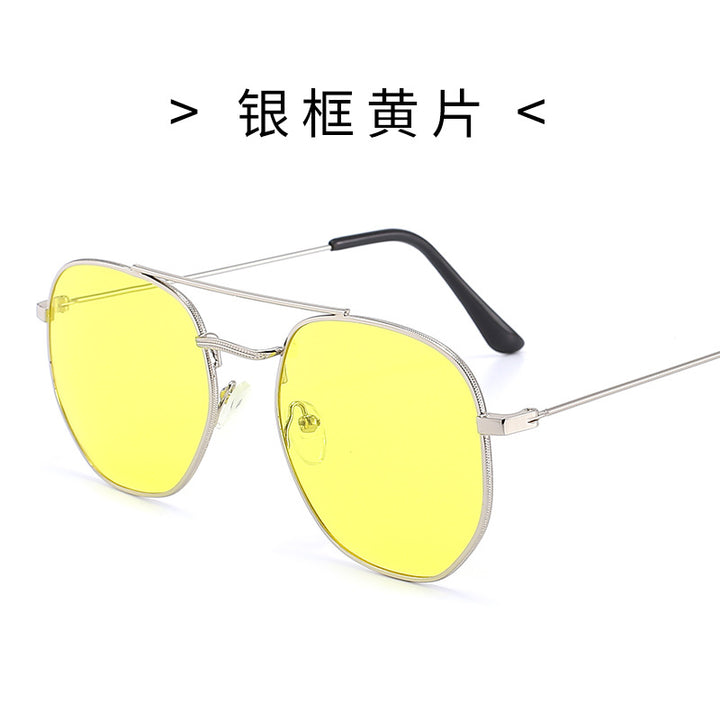 Ladies sunglasses with oval frame and protective gradient lens Bowlift