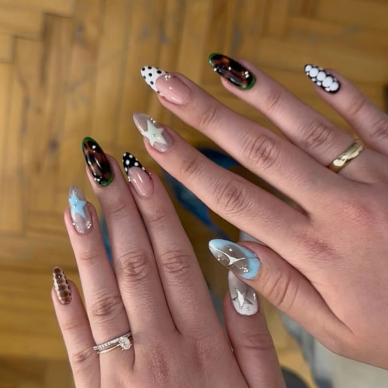 Artistic Press-On Nail Set with Star and Geometric Designs Bowlift