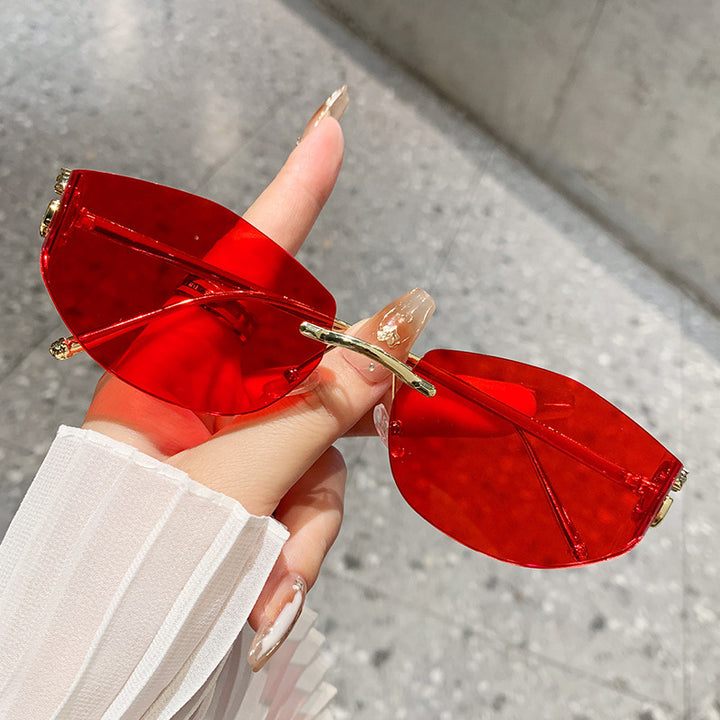 Women's fashionable sunglasses with innovative checkered design Bowlift