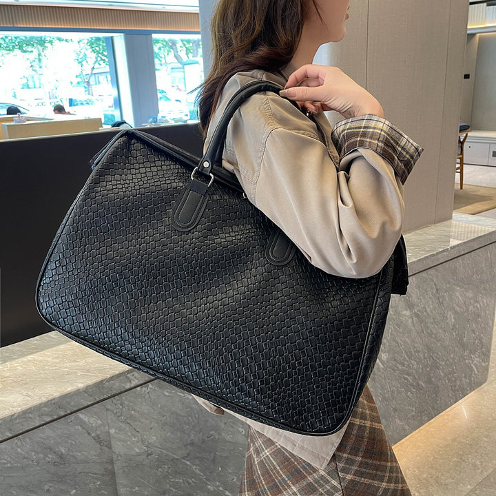 Elegant Handbag with Structured Design Bowlift