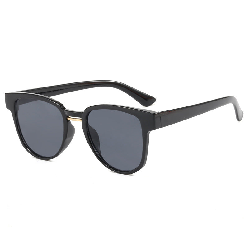 Ladies sunglasses in fashionable cat-eye style Bowlift
