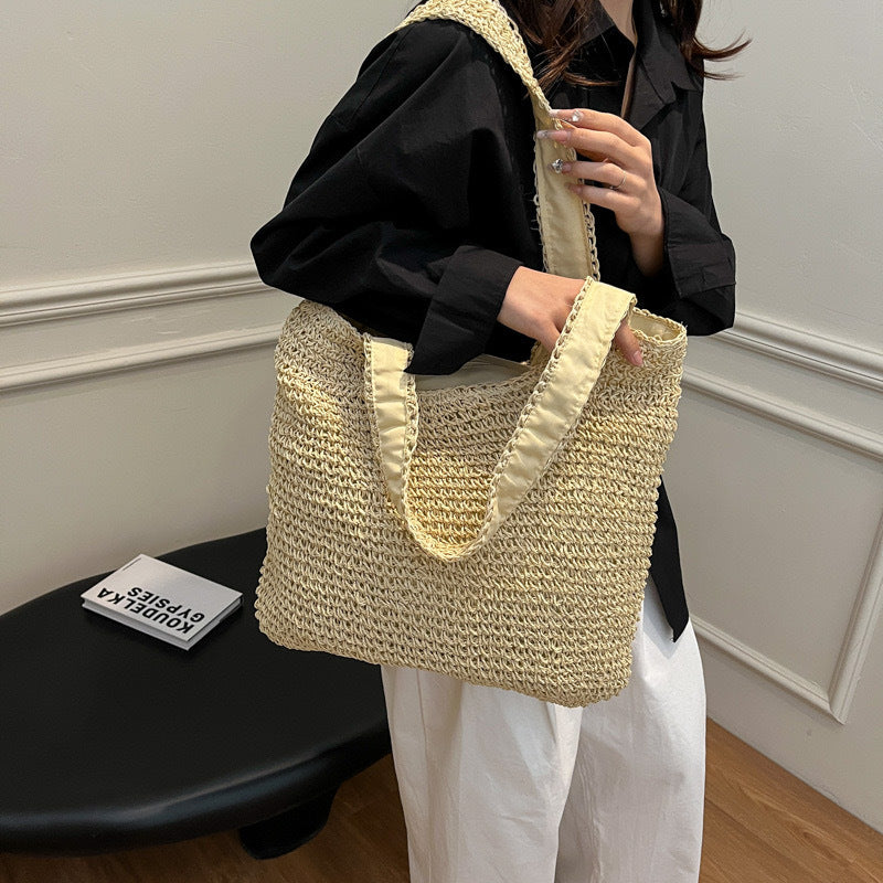 Rustic and Durable Tote Bag Bowlift