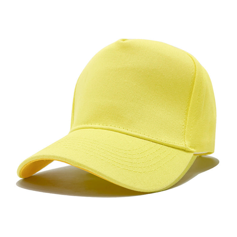 Women’s sporty cap made of breathable material Bowlift