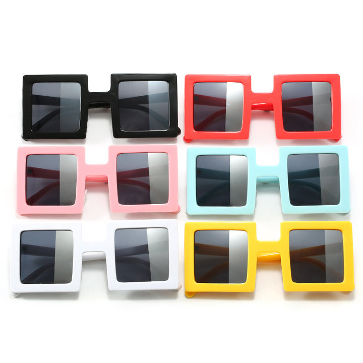 Women square sunglasses with modern design Bowlift