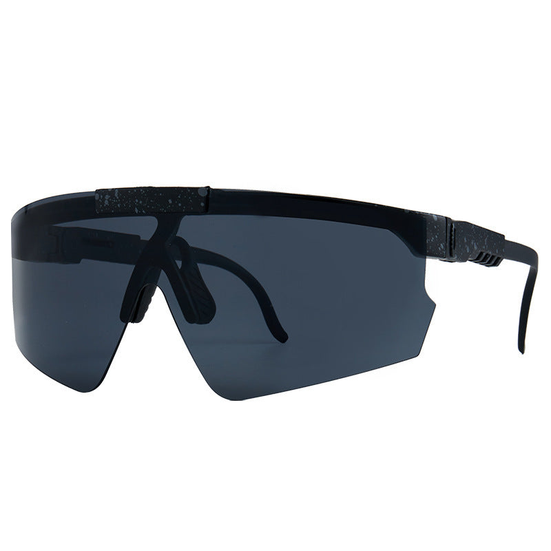 Women's sport sunglasses in modern design with large lenses Bowlift