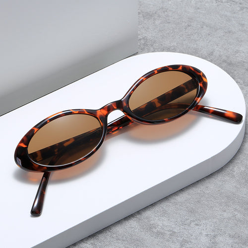 Women's fashionable sunglasses in contemporary oval design Bowlift