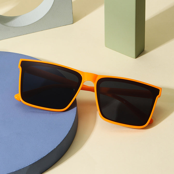 Women's stylish sunglasses made of robust, UV-protected plastic Bowlift