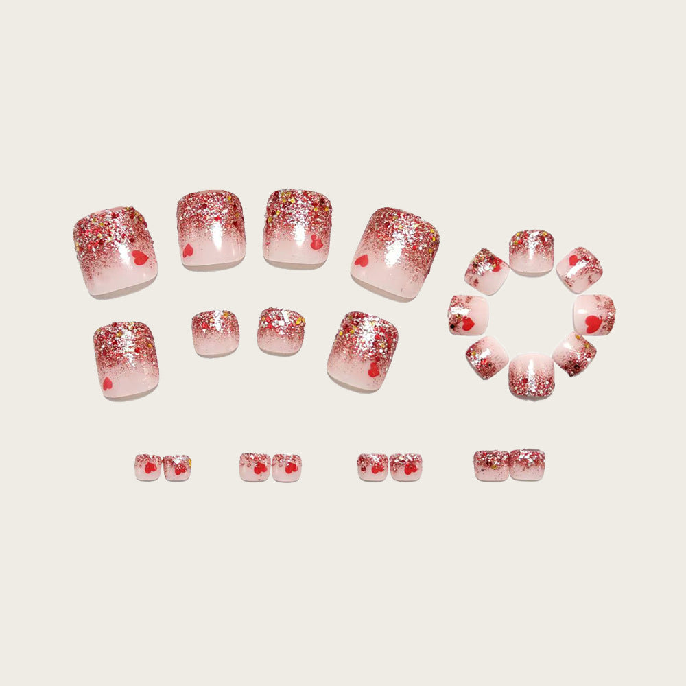 Nail art with sparkling hearts Bowlift