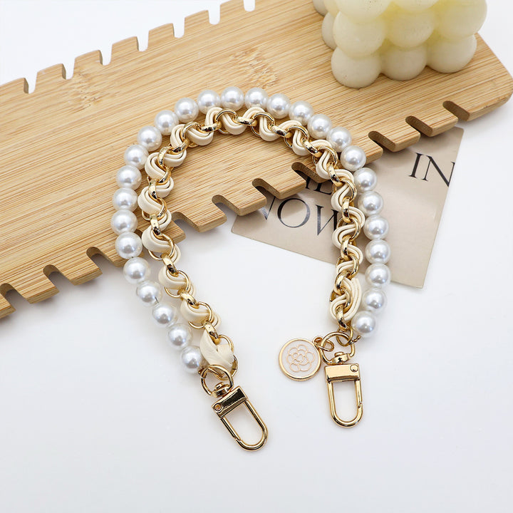 Chic Pearl-Chain Eyewear Holder Bowlift