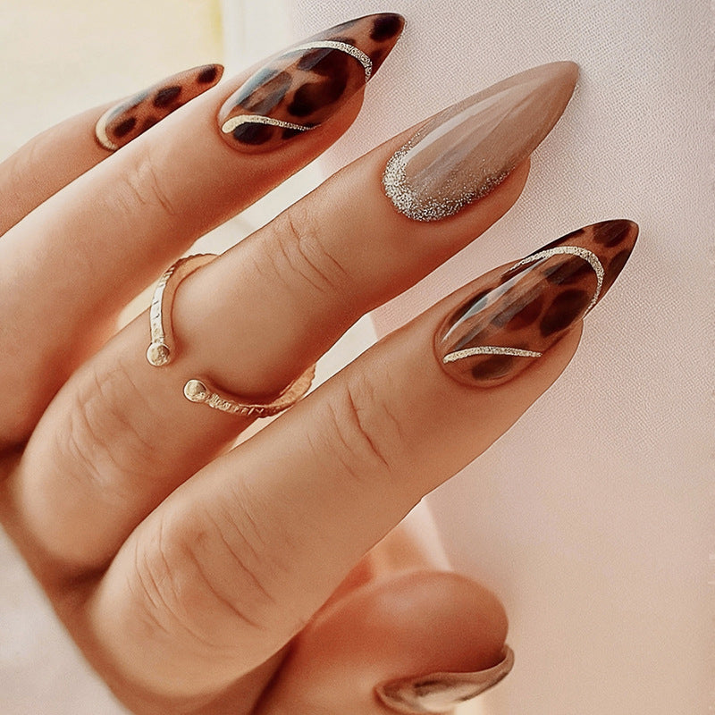 Decorative Press-On Nail Kit with Leopard Print and Glitter Accents Bowlift