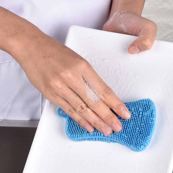 Silicone cleaning sponge with ergonomic design Bowlift