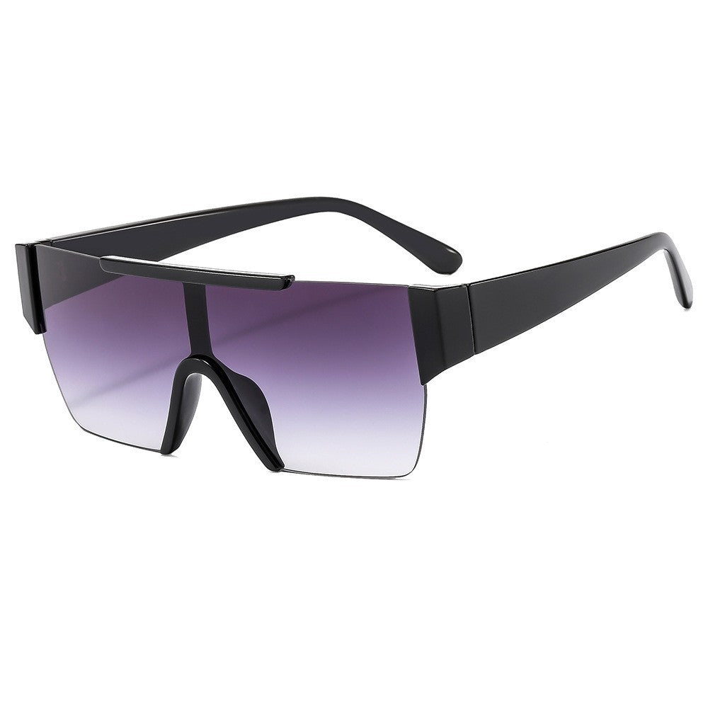 Ladies Sporty Oversized Sunglasses with Modern Protective Frame Bowlift