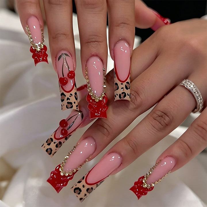 Exclusive artificial nails with elegant animal design and glitter accents Bowlift