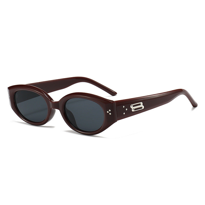 Retro-Inspired Oversized Sunglasses