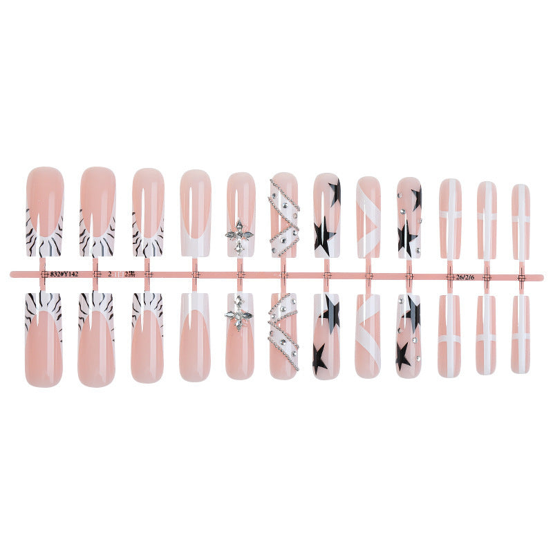 Nail art set with floral and modern designs Bowlift