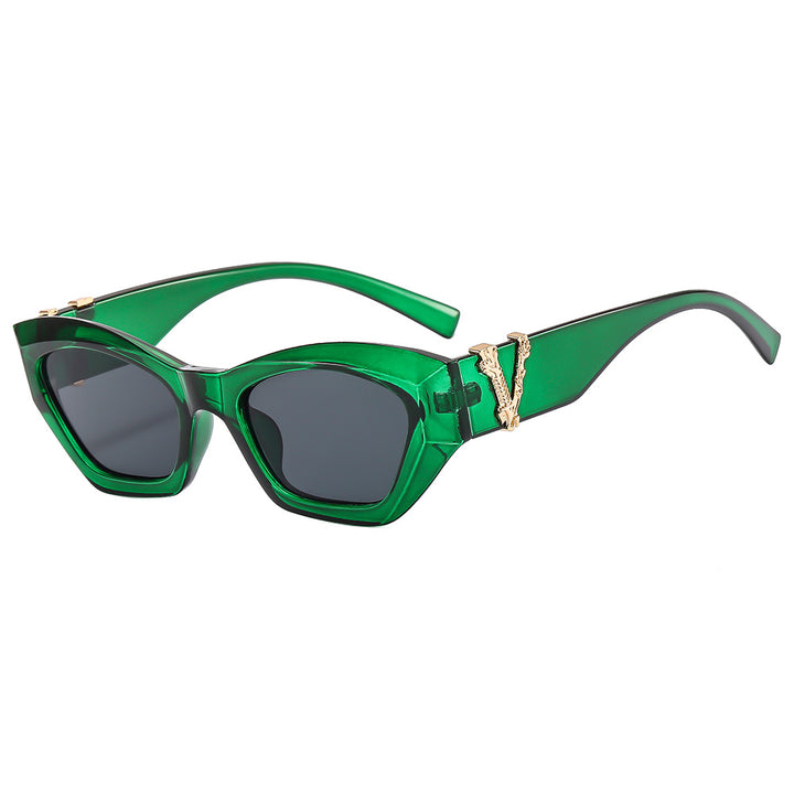 Women's Cat-Eye Sunglasses with Luxurious Details Bowlift