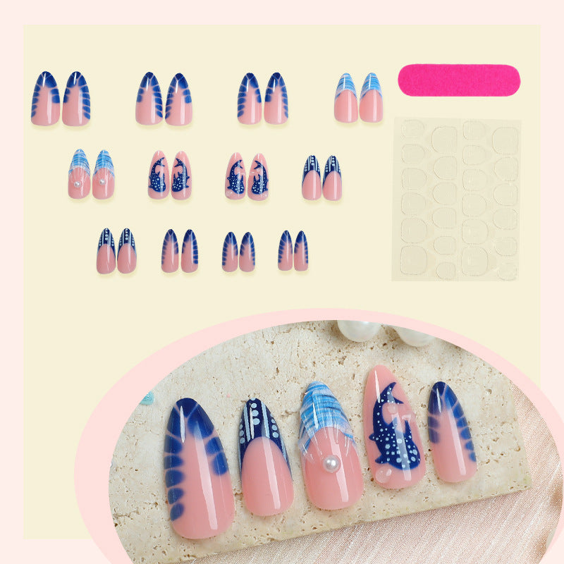 Creative nail art set with a maritime design and elegant accents Bowlift
