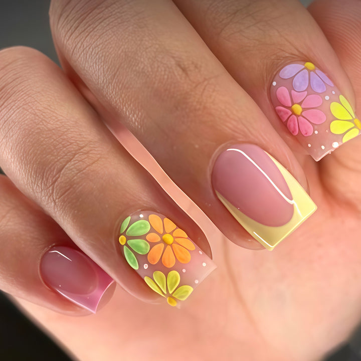 Seasonal Themed Press-On Nail Art Set Bowlift