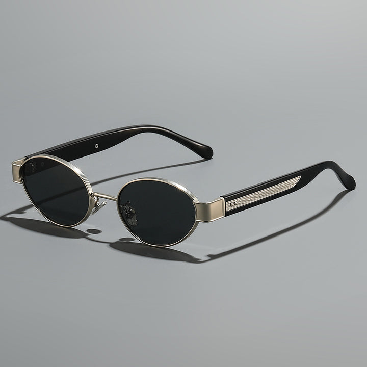 Women's sunglasses in a modern, oval frame with harmonious color play Bowlift