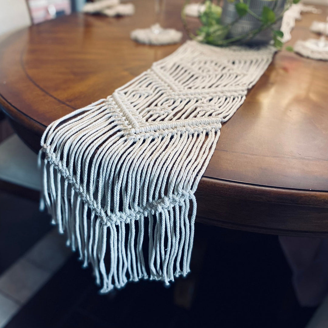 Decorative Macrame Table Runner Bowlift