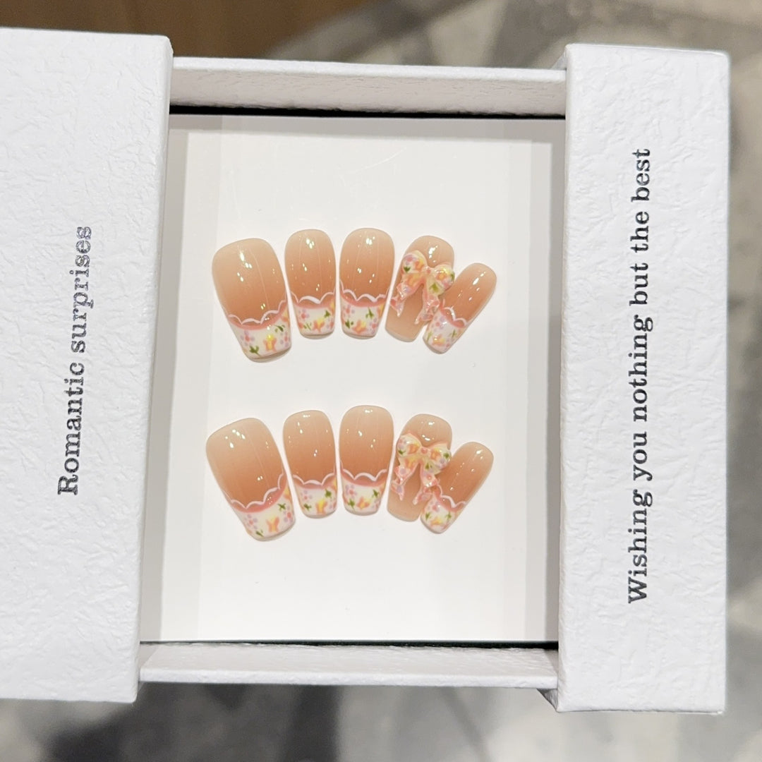 Artificial nail tips with romantic flower designs Bowlift