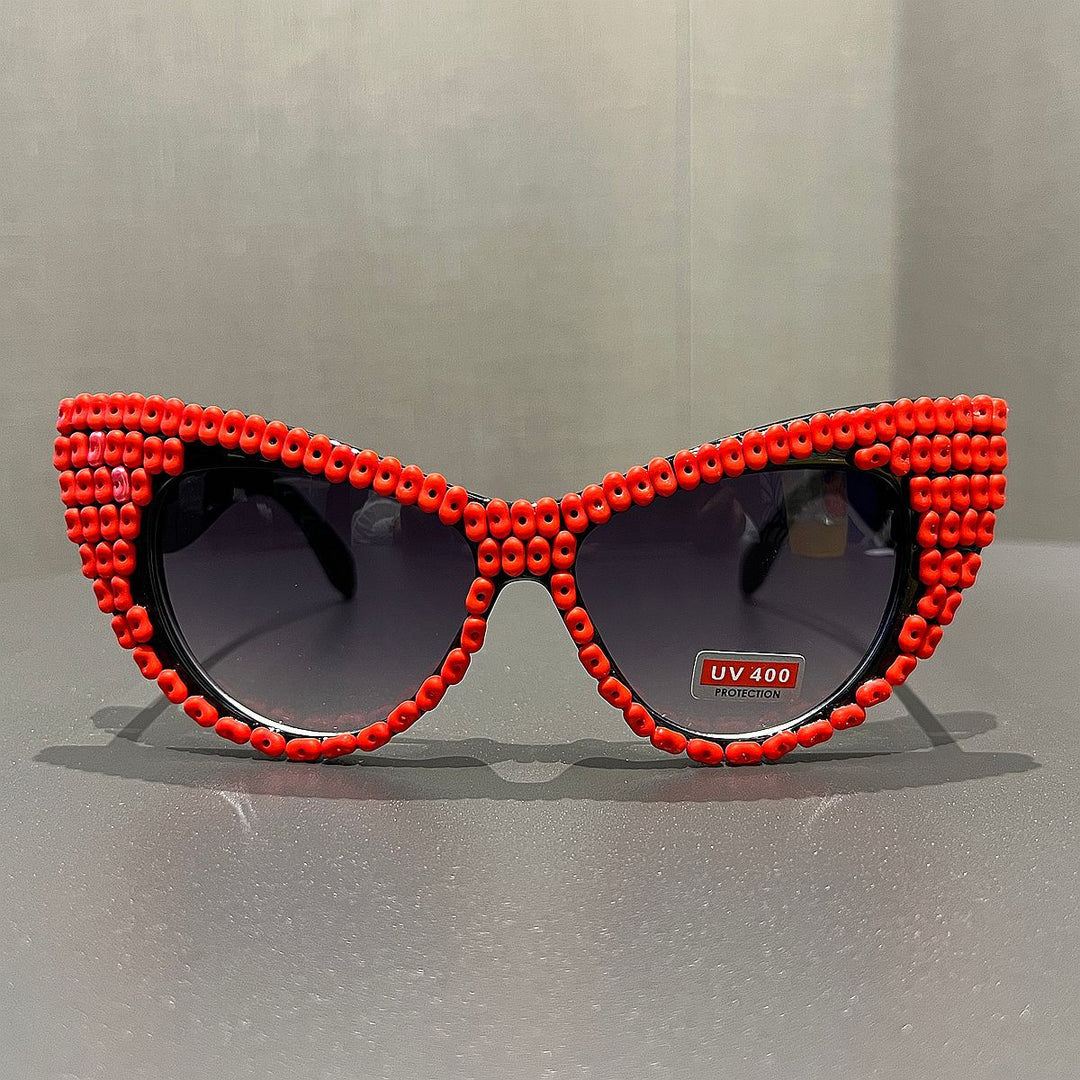 Women Cat-Eye Sunglasses with Color Accented Frame Bowlift