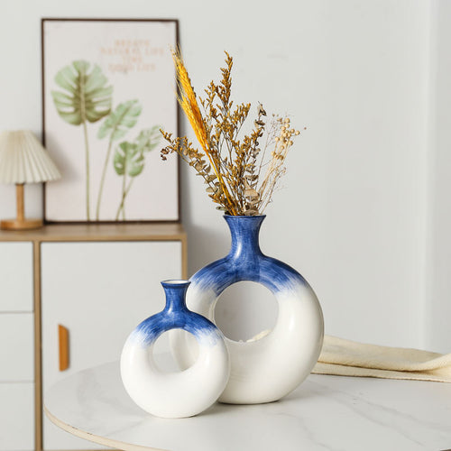 Exclusive ceramic vase Bowlift