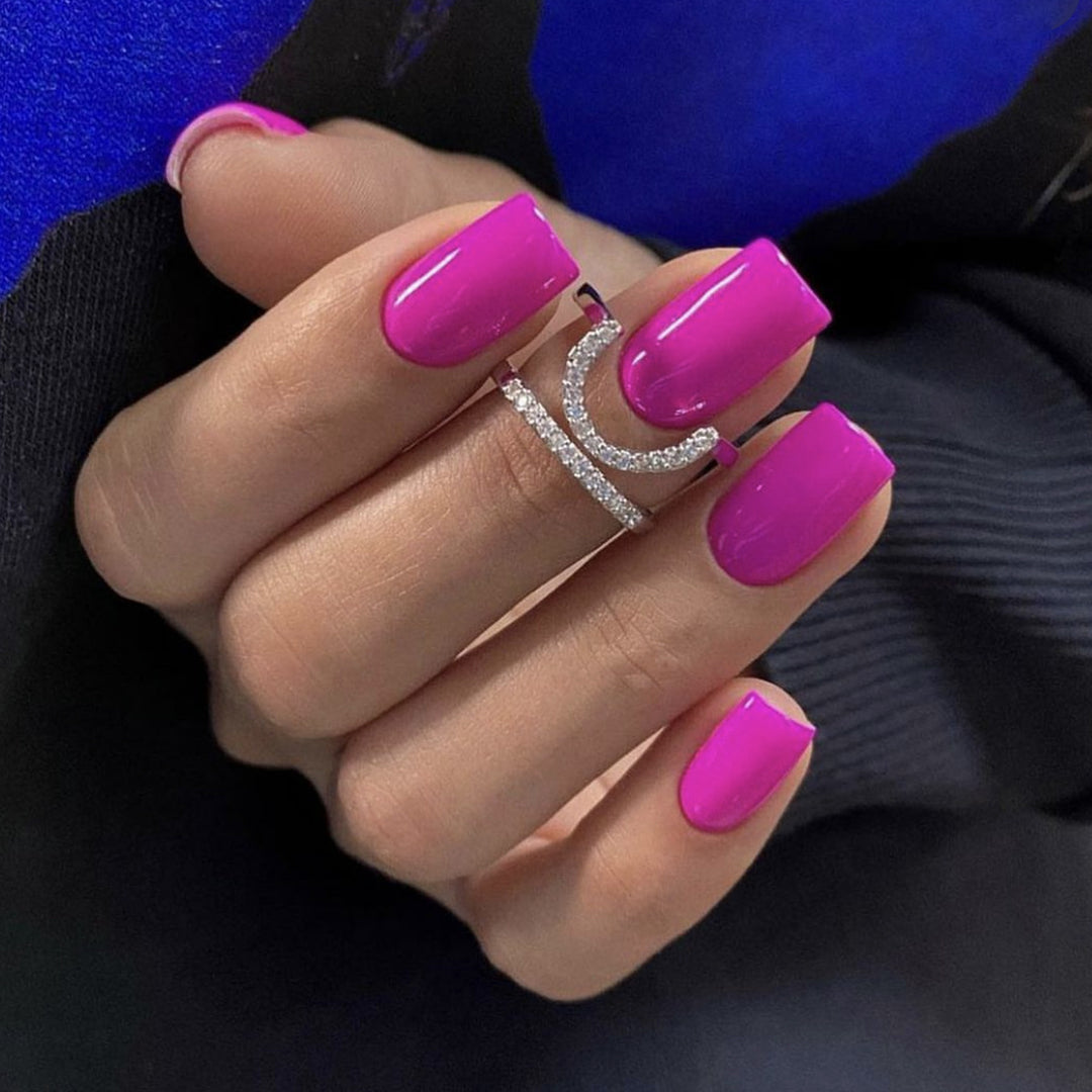 Glossy Gel Nail Extensions Bowlift
