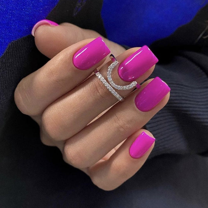 Glossy Gel Nail Extensions Bowlift