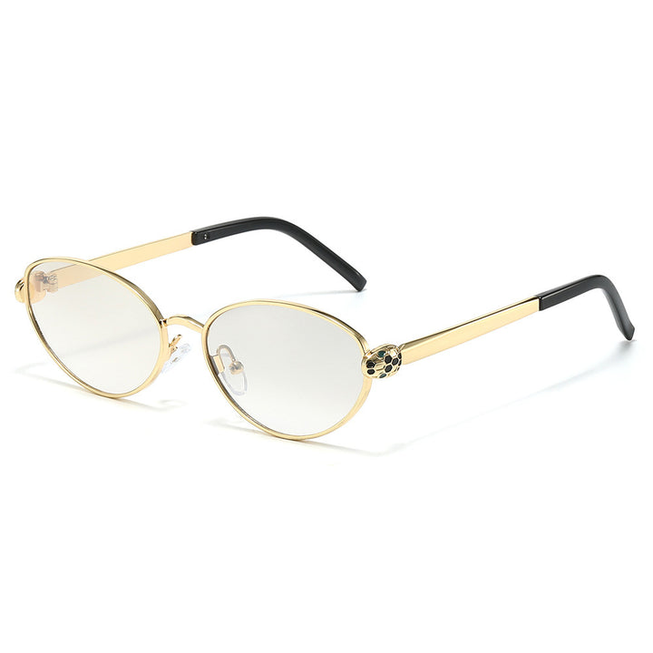 Chic Cat-Eye Sunglasses with Luxurious Gold Accents Bowlift