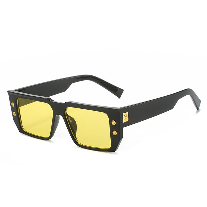 Women's fashionable clear glasses with golden accents Bowlift