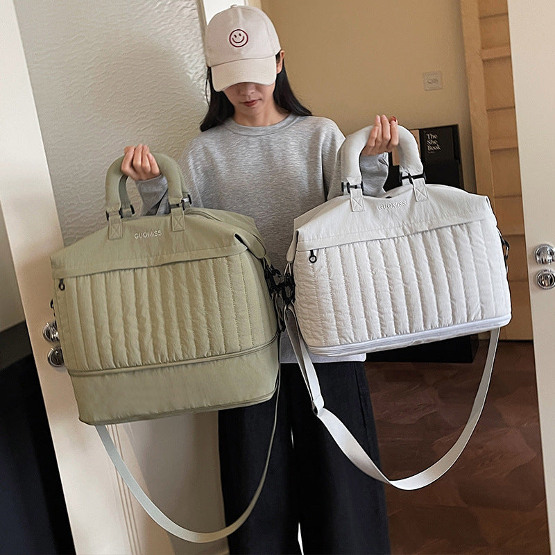 Functional travel bag with padded outer layer Bowlift