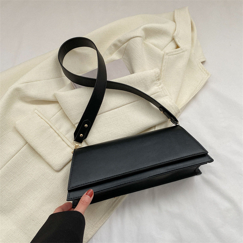 Minimalist Structured Crossbody Bag Bowlift